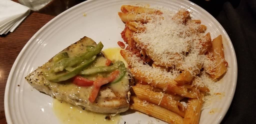 Carrabbas Italian Grill | restaurant | 10075 Gulf Center Dr, Fort Myers, FL 33913, USA | 2396902426 OR +1 239-690-2426