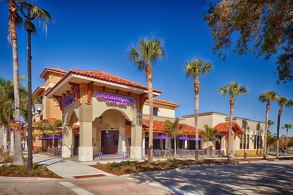 Daiquiri Deck Island of Venice | restaurant | 300 W Venice Ave, Venice, FL 34285, USA | 9414880649 OR +1 941-488-0649