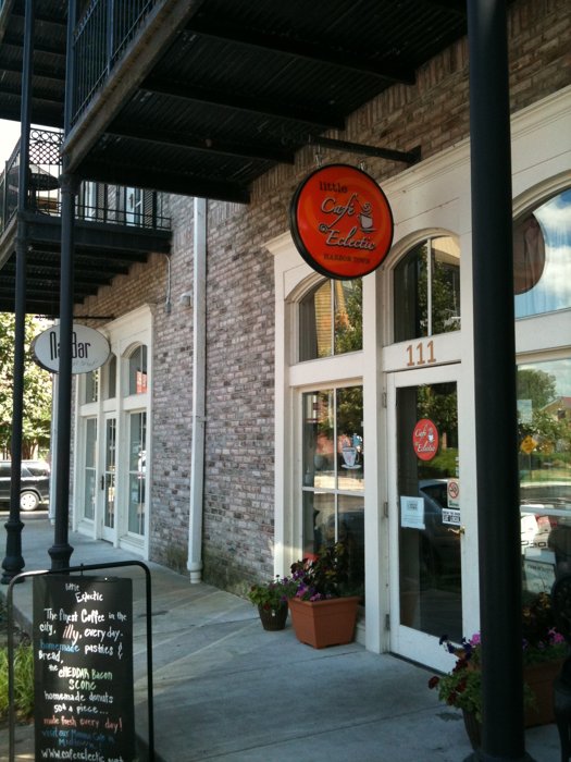 Café Eclectic | restaurant | 110 Harbor Town Square, Memphis, TN 38103, USA | 9015904645 OR +1 901-590-4645