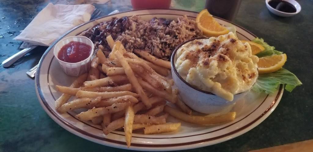 Spikes Beach Grill | restaurant | 310 Eastlake Dr, Warsaw, IN 46580, USA | 5743723224 OR +1 574-372-3224