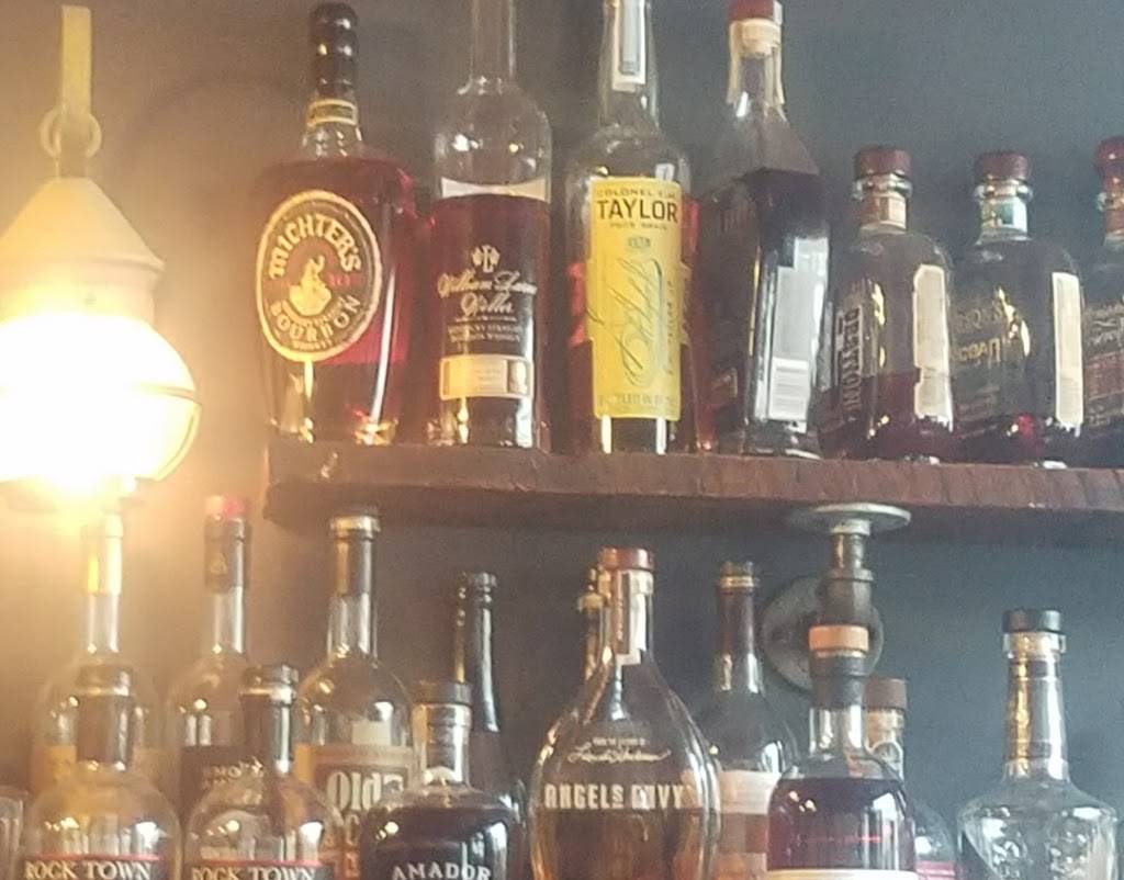 Blue Pit BBQ & Whiskey Bar | restaurant | 1601 Union Ave, Baltimore, MD 21211, USA | 4439485590 OR +1 443-948-5590