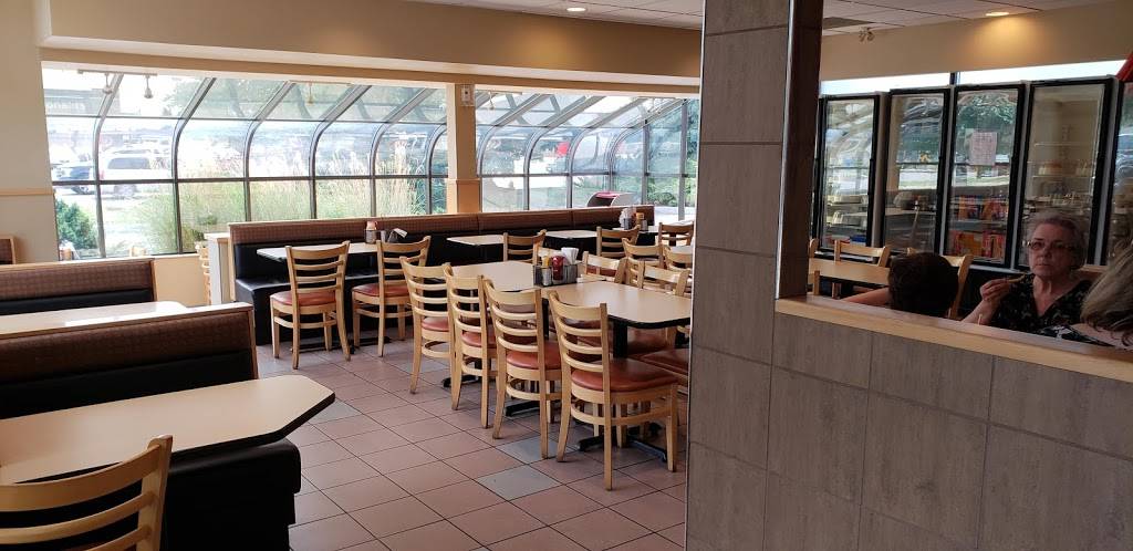 Dairy Queen Grill & Chill | restaurant | 661 Appleby Line, Burlington, ON L7L 2Y5, Canada | 9056810202 OR +1 905-681-0202