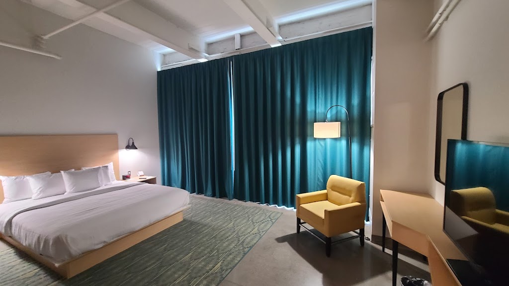 Spooky Nook Sports Champion Mill | restaurant | 601 N B St., Hamilton, OH 45013, USA | 5132738200 OR +1 513-273-8200