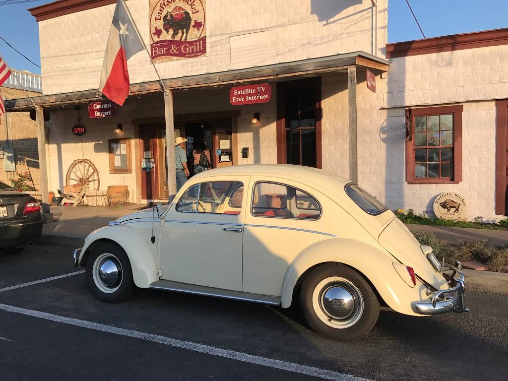 Buffalo Nickel Bar & Grill | restaurant | 105 S Llano St, Fredericksburg, TX 78624, USA | 8309973700 OR +1 830-997-3700