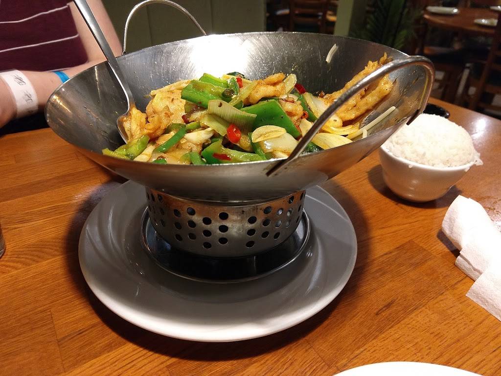 Lucky Bamboo China Bistro | meal delivery | 5855 Charlotte Pike, Nashville, TN 37209, USA | 6157605930 OR +1 615-760-5930