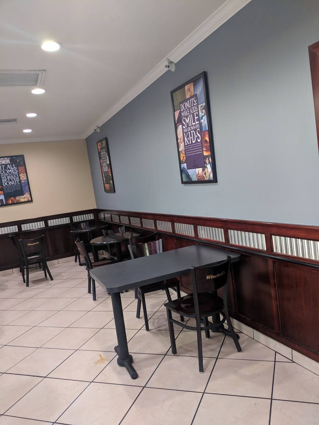 Winchells Donut House | cafe | 1300 E Alondra Blvd, Compton, CA 90221, USA | 3107629435 OR +1 310-762-9435