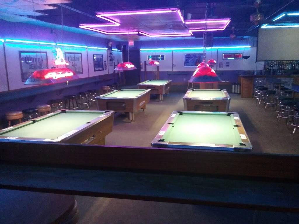 Malarkys Bar and Grill | restaurant | 147 Flindt Dr, Storm Lake, IA 50588, USA | 7127322055 OR +1 712-732-2055