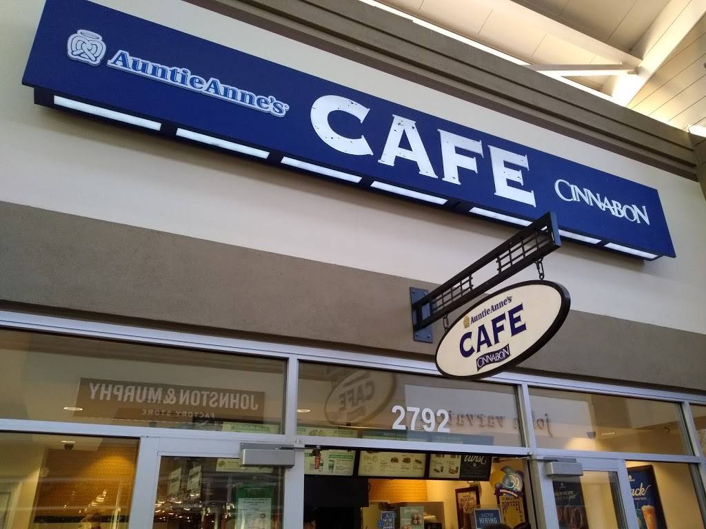 Auntie Annes | cafe | 2792 Livermore Outlets Dr, Livermore, CA 94551, USA | 9252927032 OR +1 925-292-7032