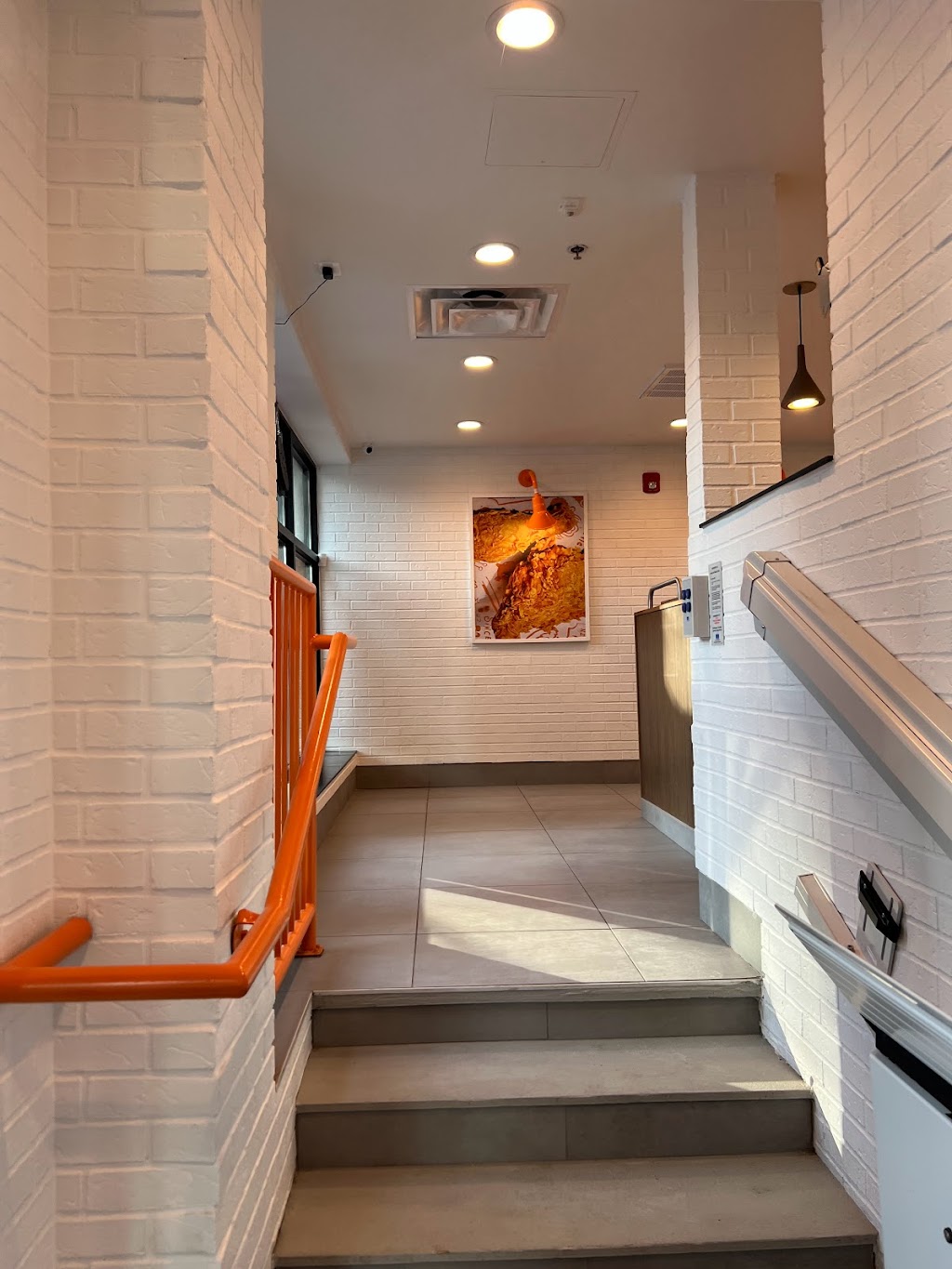 Popeyes Louisiana Kitchen | restaurant | 8401 Georgia Ave, Silver Spring, MD 20910, USA | 2405312935 OR +1 240-531-2935