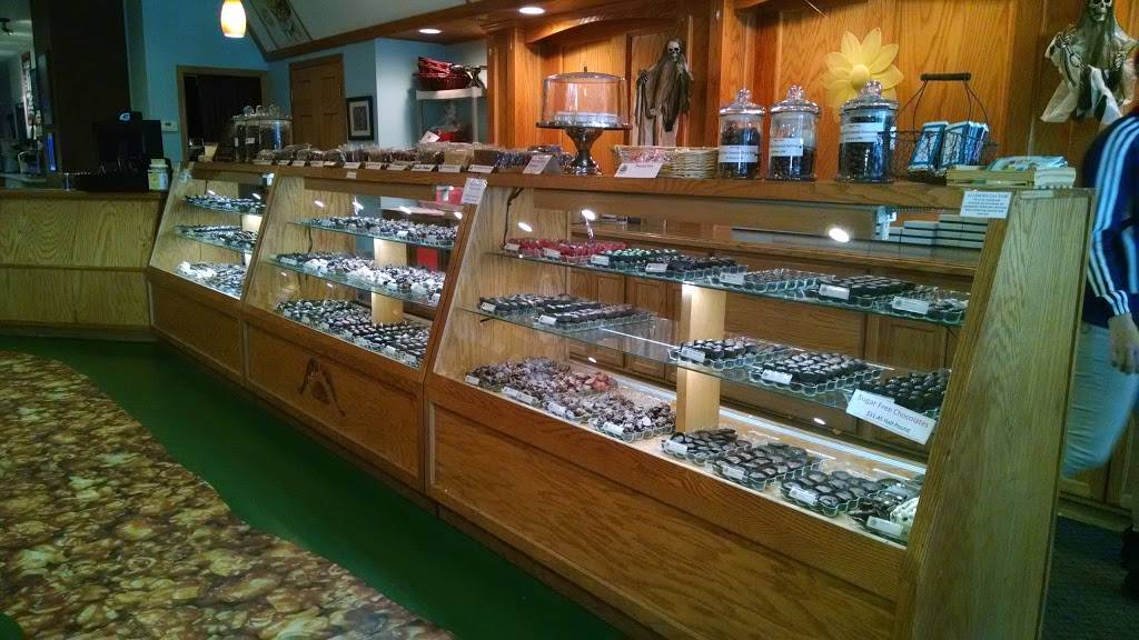 Alpine Chocolat Haus | restaurant | 208 W Main St, Gaylord, MI 49735, USA | 9897321077 OR +1 989-732-1077