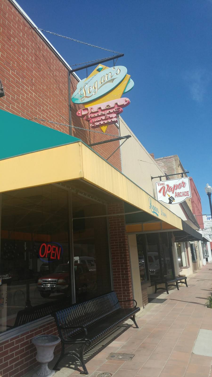 Logans Diner | restaurant | 414 S Main St, Emporia, VA 23847, USA | 4346345512 OR +1 434-634-5512