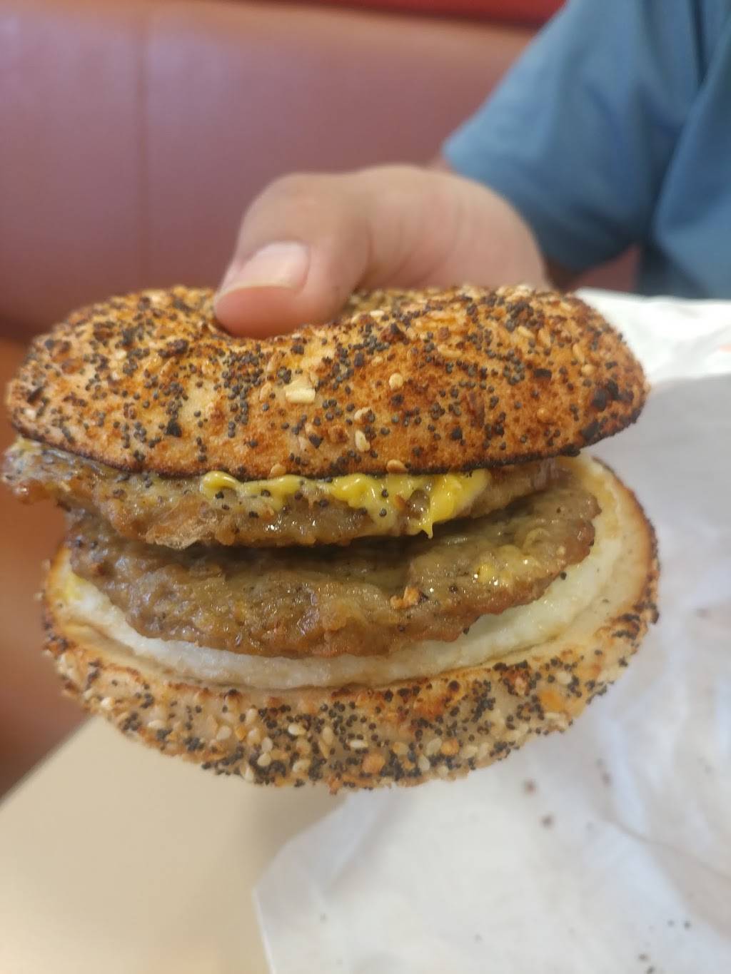 Dunkin Donuts | cafe | 717 Cypress Village Blvd, Sun City Center, FL 33573, USA | 8136333003 OR +1 813-633-3003