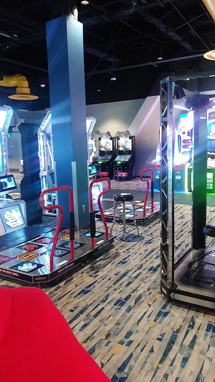 Century Southland Mall | meal takeaway | 256 Southland Mall Drive, Hayward, CA 94545, USA | 5107843040 OR +1 510-784-3040