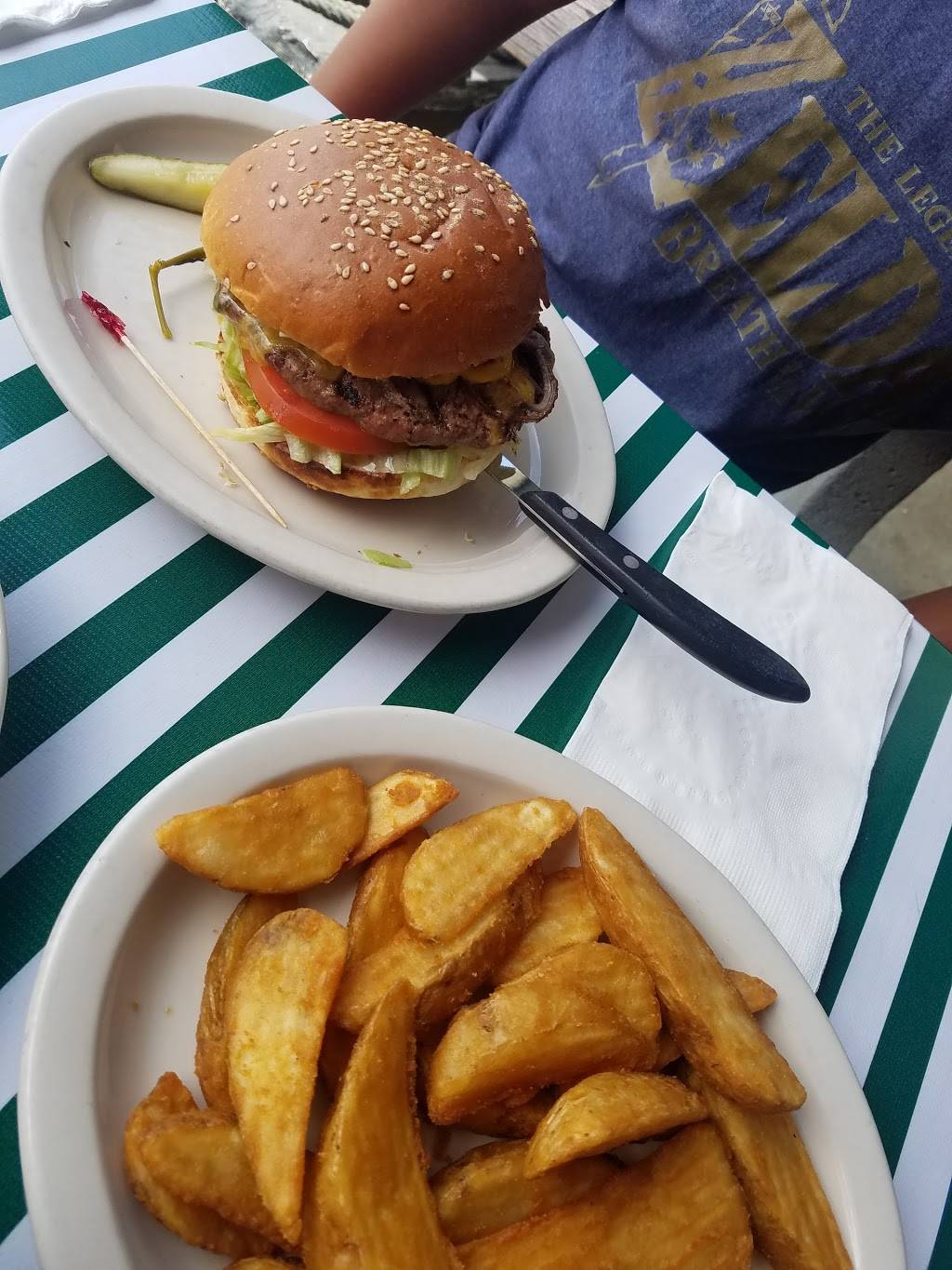 Ketch Joanne Restaurant & Harbor Bar | restaurant | 17 Johnson Pier, Half Moon Bay, CA 94019, USA | 6507283747 OR +1 650-728-3747