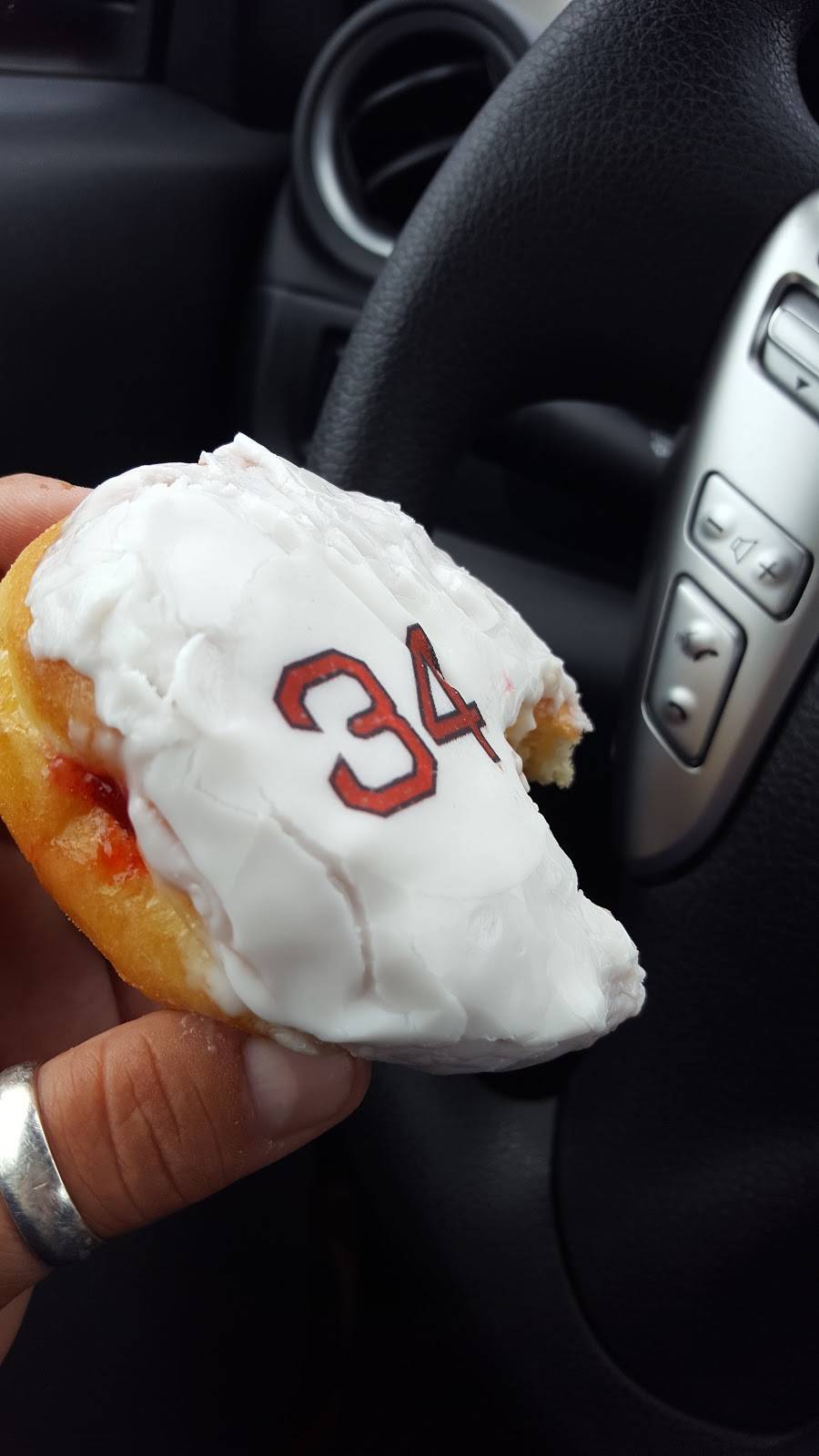 Dunkin | bakery | 40 Jackson St, Methuen, MA 01844, USA | 9786885552 OR +1 978-688-5552