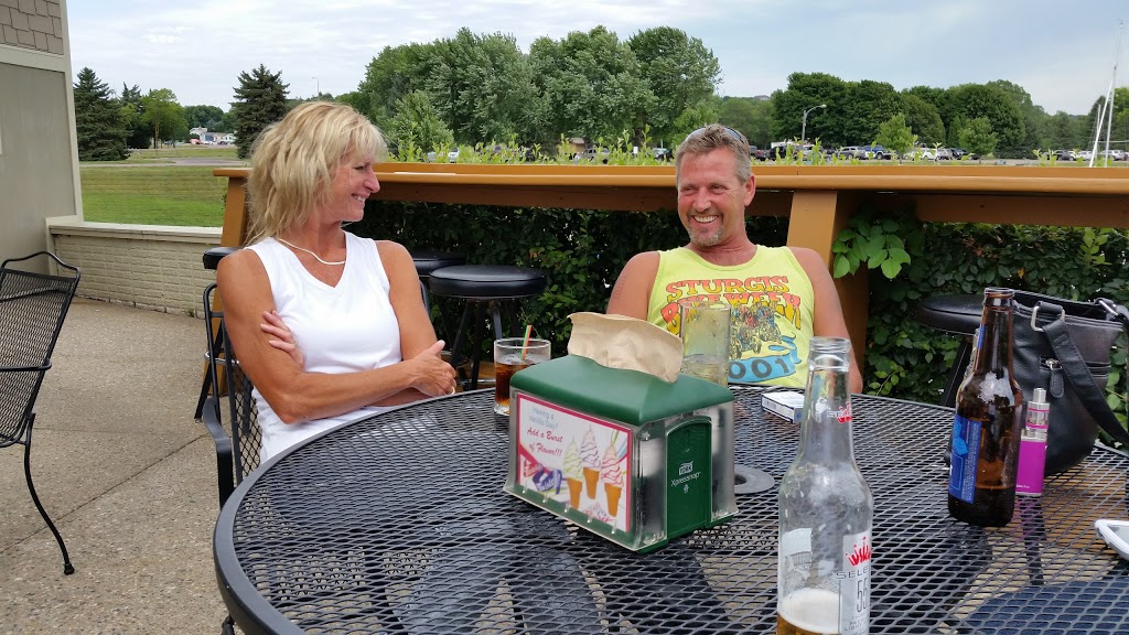 Marina Grill | restaurant | 43497 Shore Dr, Yankton, SD 57078, USA | 6056892111 OR +1 605-689-2111