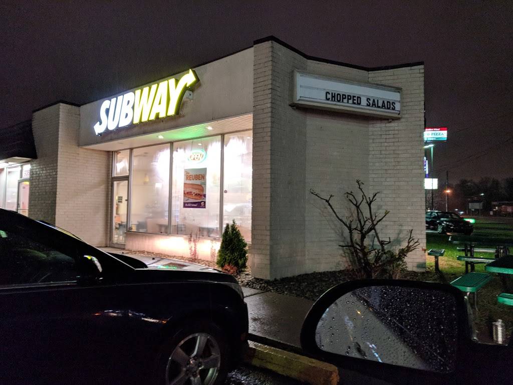 Subway | restaurant | 404 Thompson Rd, Indianapolis, IN 46227, USA | 3177847827 OR +1 317-784-7827