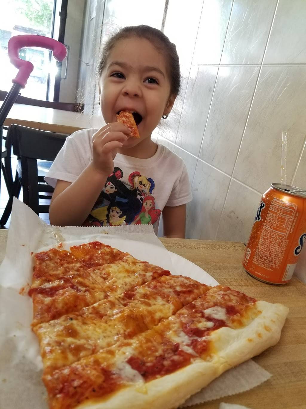 Morris Park Pizzeria | restaurant | 656 Morris Park Ave, Bronx, NY 10462, USA | 7189319191 OR +1 718-931-9191