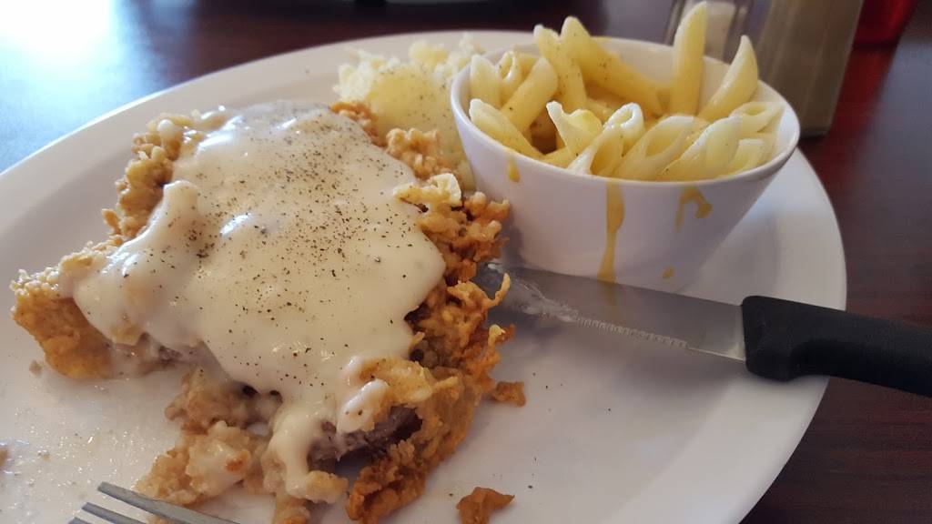 Railhead Cafe LLC | restaurant | 15115 Main St, Lytle, TX 78052, USA | 8307723434 OR +1 830-772-3434