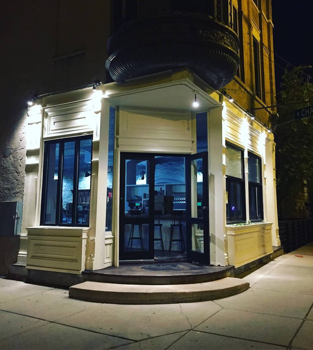 The Royal Grocer & Co. | restaurant | 2118 N Damen Ave, Chicago, IL 60647, USA | 7739047805 OR +1 773-904-7805