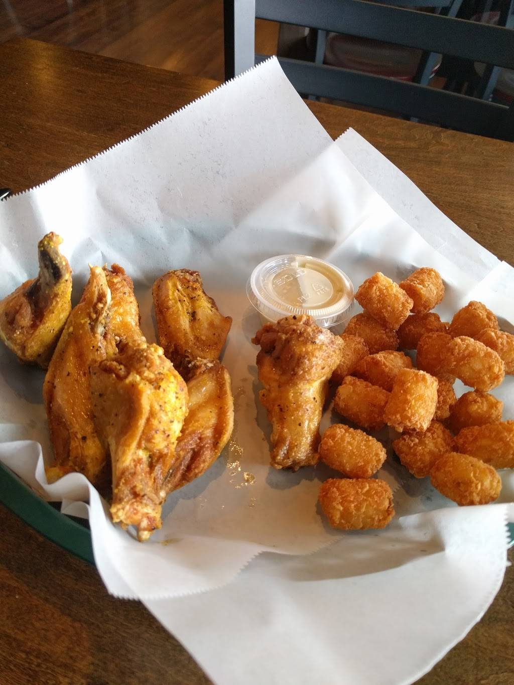 Ba-Da Wings | meal takeaway | 6300 Creedmoor Rd #108, Raleigh, NC 27612, USA | 9193221418 OR +1 919-322-1418