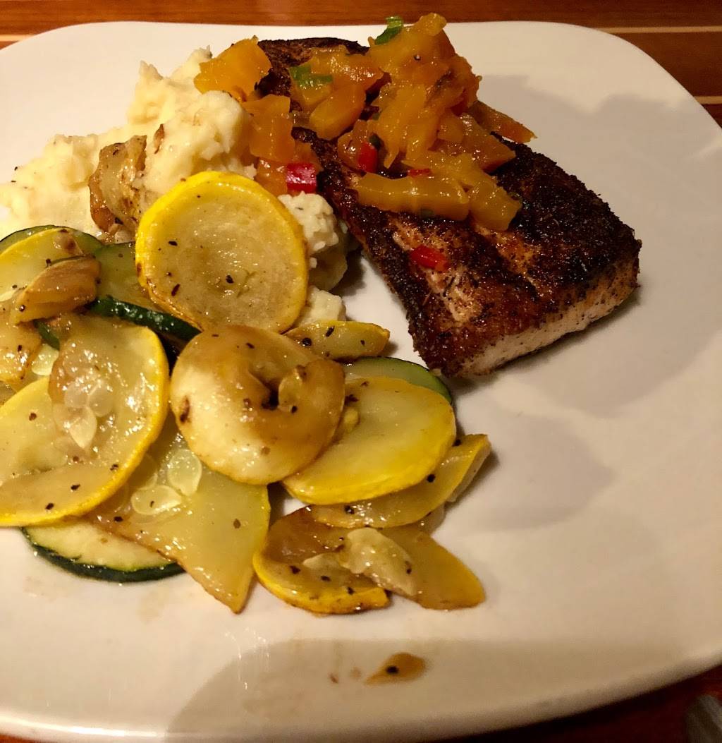 The Island Grille | restaurant | 401 Money Island Dr, Atlantic Beach, NC 28512, USA | 2522400000 OR +1 252-240-0000