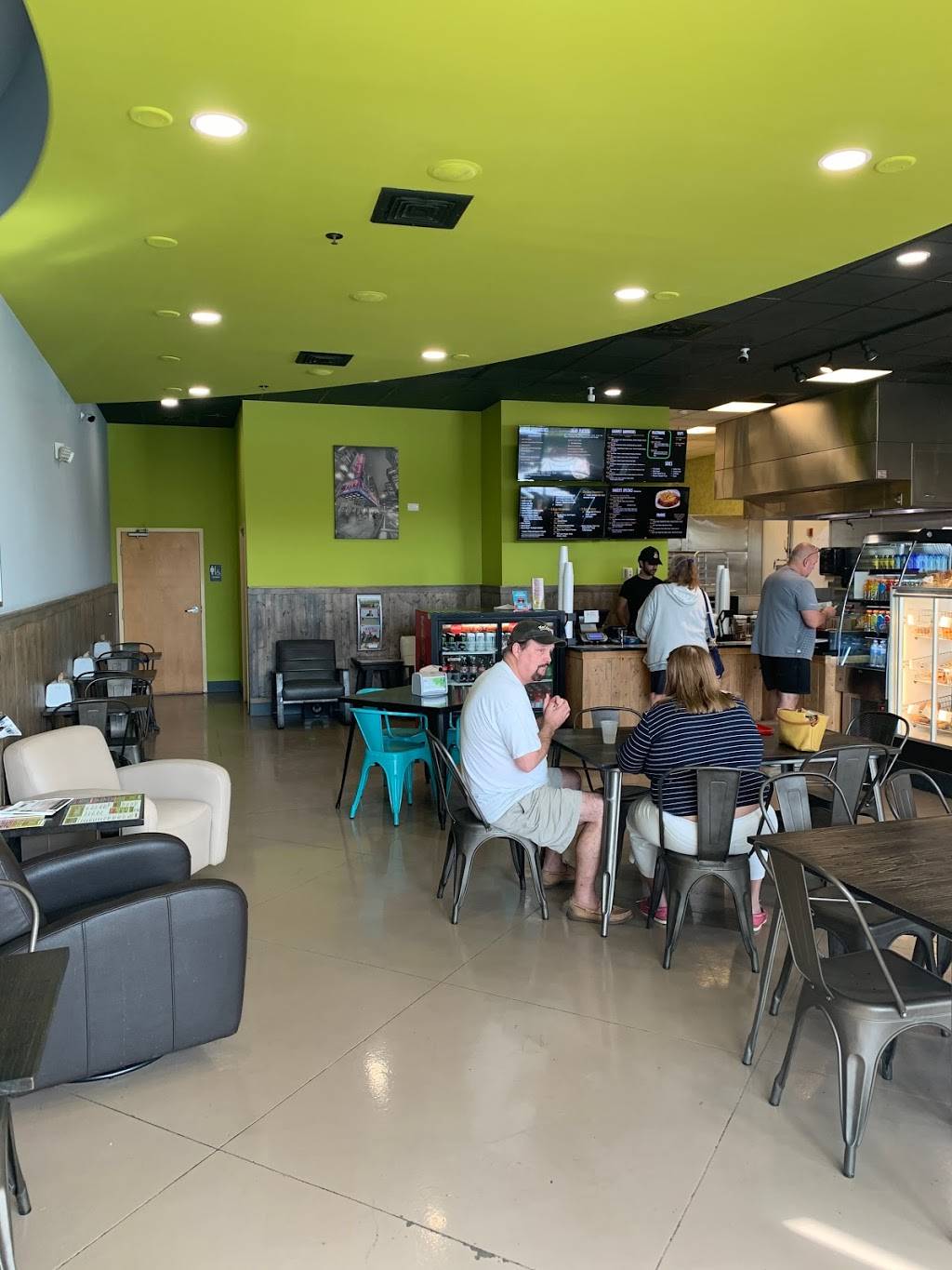 Makebs Bagels & Deli | bakery | 9940 Belvedere Rd suite b, Royal Palm Beach, FL 33411, USA | 5617928388 OR +1 561-792-8388