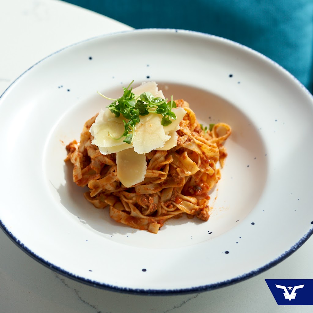 The Pilot House | restaurant | 4909 NW 36th St, Miami Springs, FL 33166, USA | 7864822511 OR +1 786-482-2511