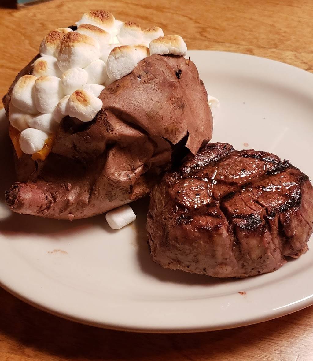 Texas Roadhouse | restaurant | 5025 Dressler Rd NW, Canton, OH 44718, USA | 3304919296 OR +1 330-491-9296