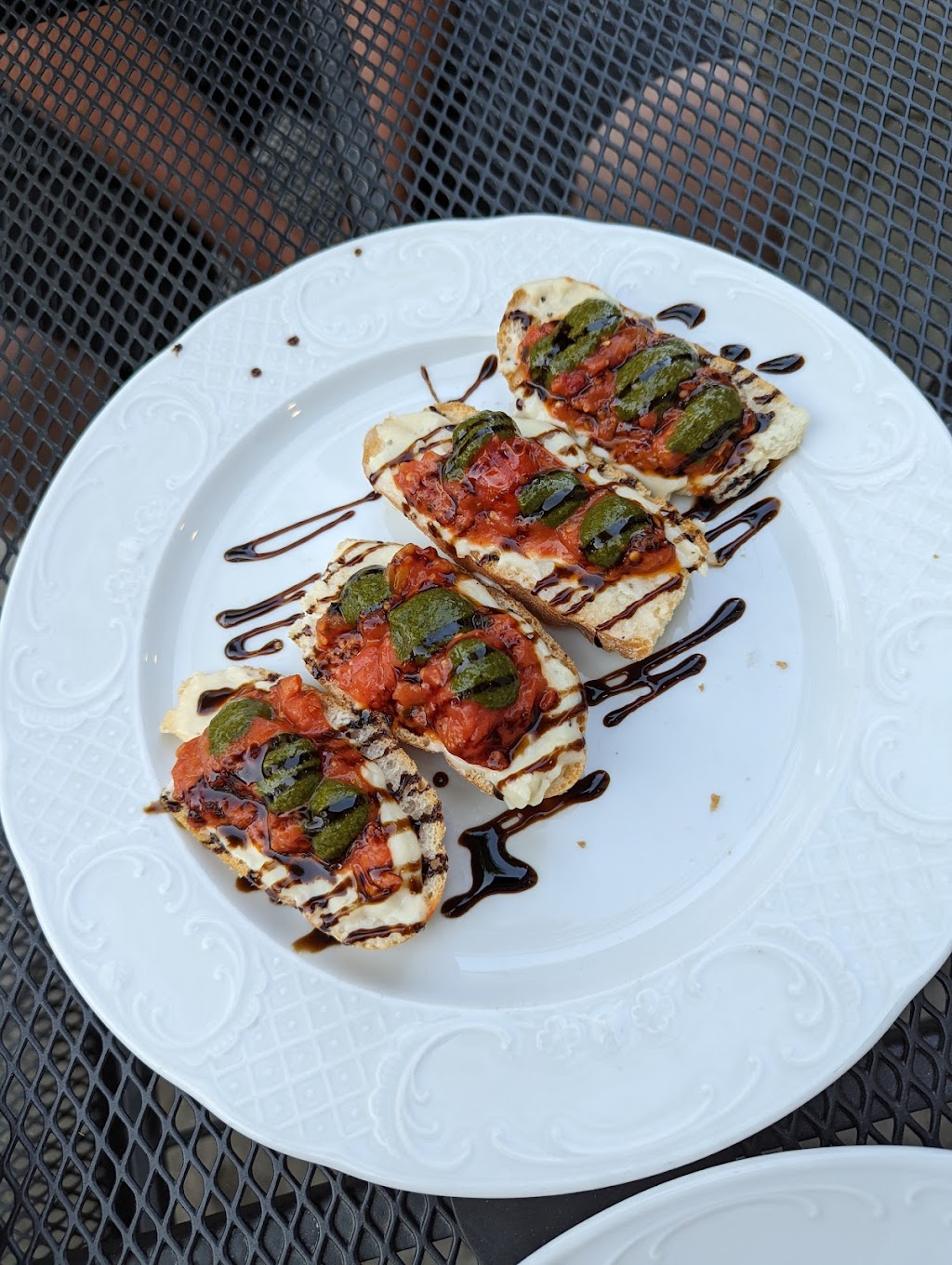 T-Ravs Restaurant | restaurant | 3582 E Jackson Blvd, Jackson, MO 63755, USA | 5739870405 OR +1 573-987-0405