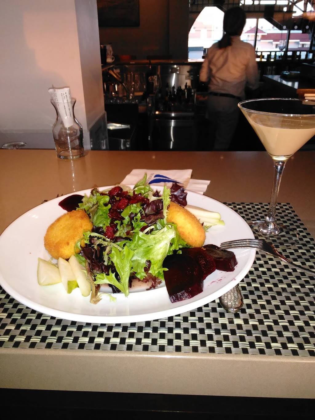 The Rum Runner | restaurant | 816 Ocean Ave, Sea Bright, NJ 07760, USA | 7328422894 OR +1 732-842-2894