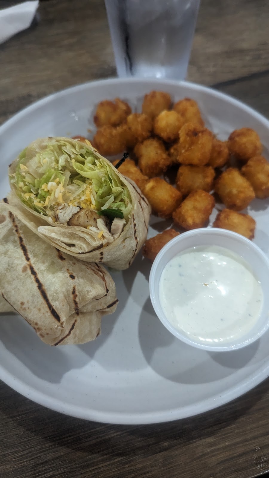 Shueys | restaurant | 1158 Club Rd NE, Cedar Rapids, IA 52404, USA | 3198482220 OR +1 319-848-2220