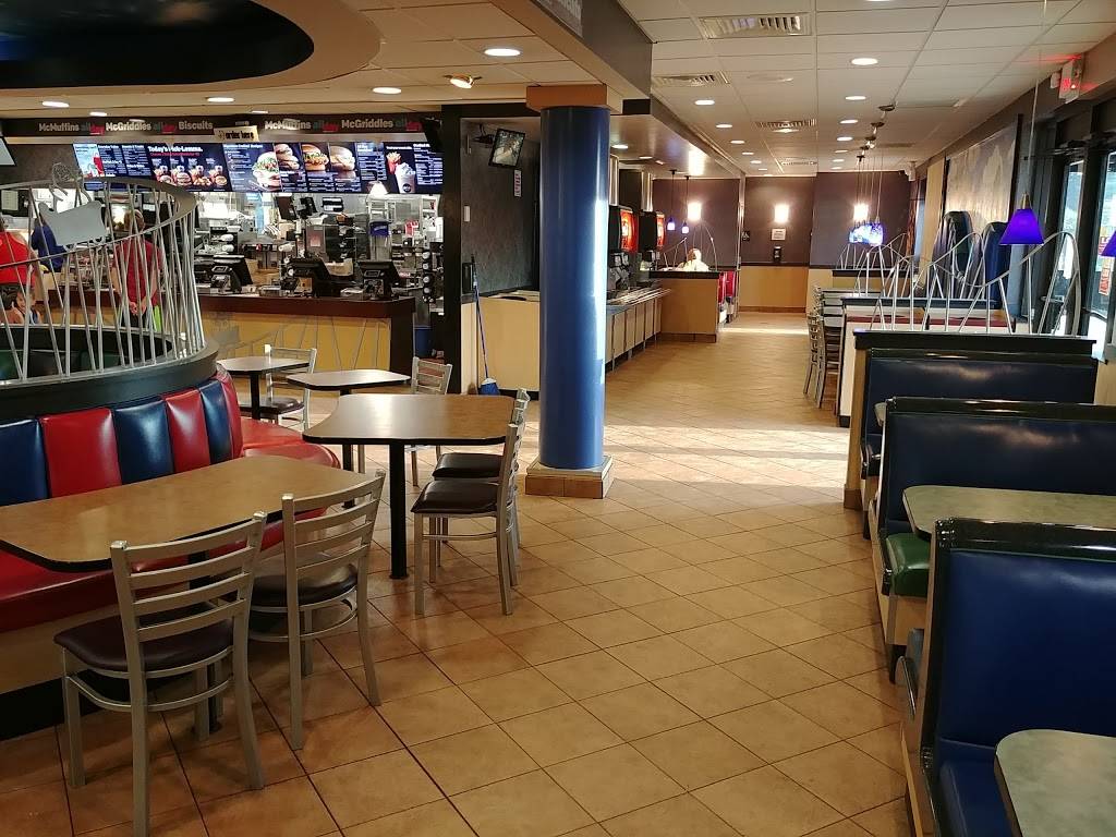 McDonalds | cafe | 5555 Grand Ave, Gurnee, IL 60031, USA | 8473368865 OR +1 847-336-8865