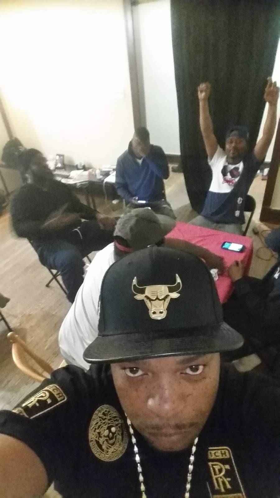 Colemans 2 Ribs&Tips | restaurant | 5754 W Chicago Ave, Chicago, IL 60651, USA | 7732870363 OR +1 773-287-0363