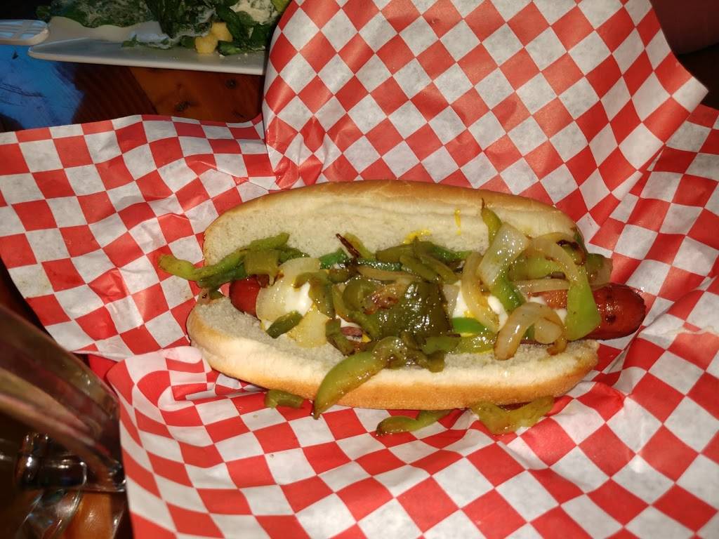 The Dog House | restaurant | 4111 N Viking Way, Long Beach, CA 90808, USA | 5629824081 OR +1 562-982-4081