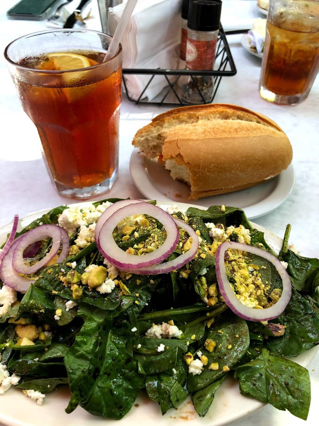 Luigis | meal takeaway | 725 E 19th St, Bakersfield, CA 93305, USA | 6613220926 OR +1 661-322-0926