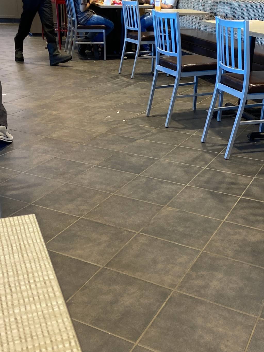 Chick-fil-A | restaurant | 18601 Dexter Ave, Lake Elsinore, CA 92532, USA | 9514711123 OR +1 951-471-1123