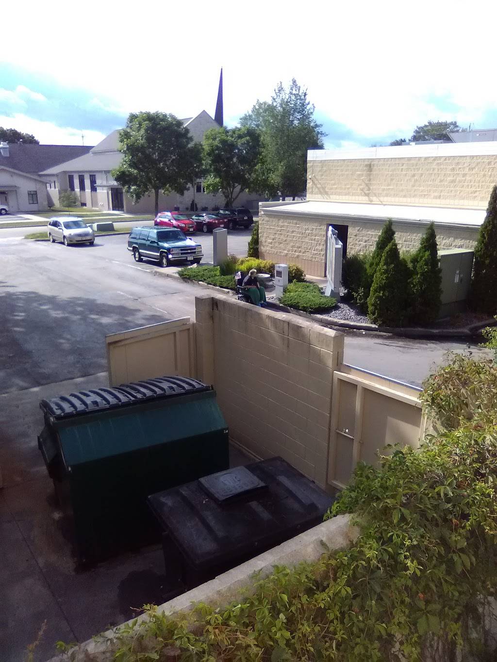 Dairy Queen Grill & Chill | restaurant | 304 E Badger St, Waupaca, WI 54981, USA | 7152588909 OR +1 715-258-8909