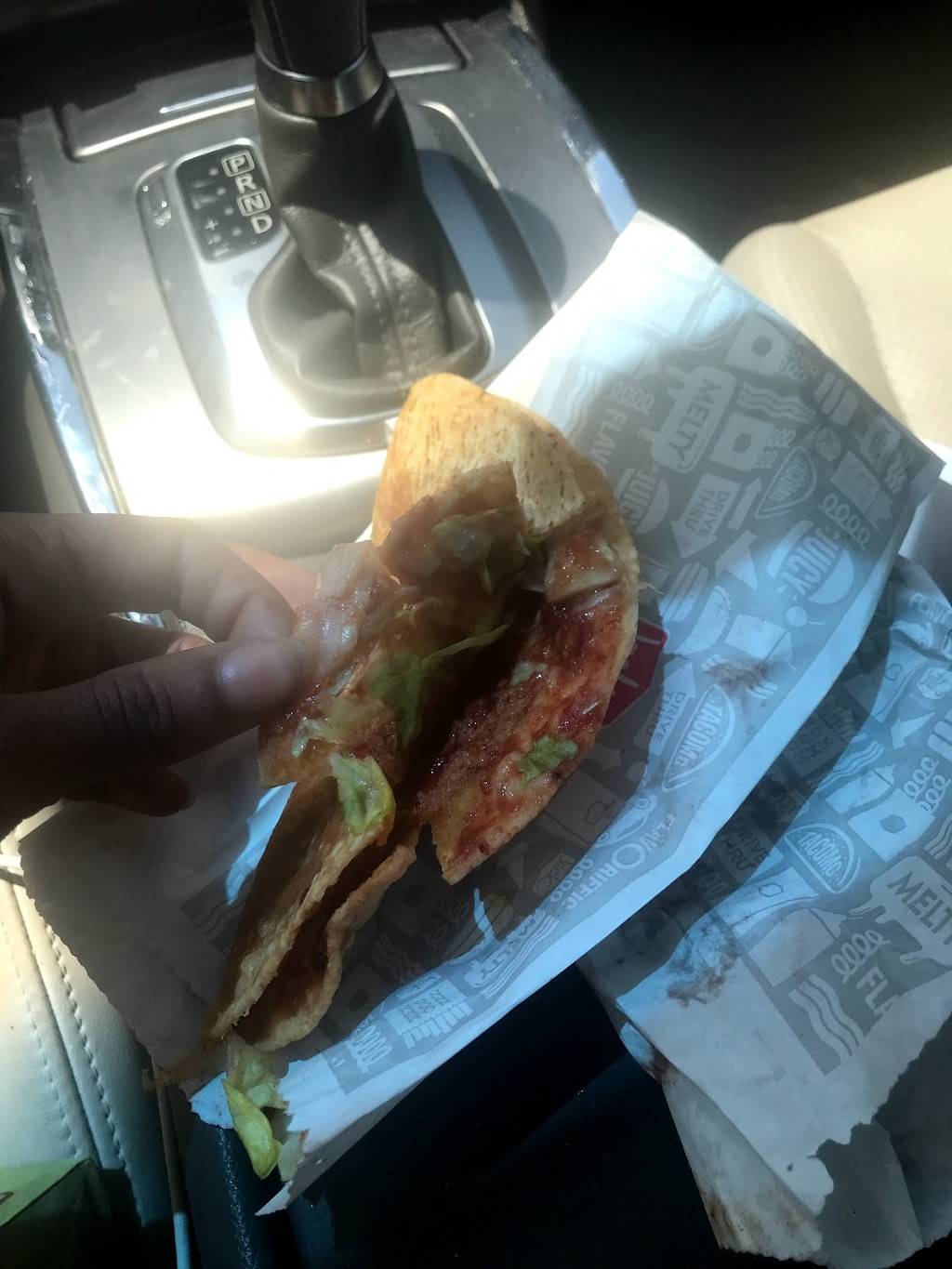 Jack in the Box | restaurant | 12298 St Charles Rock Rd, Bridgeton, MO 63044, USA | 3147392373 OR +1 314-739-2373