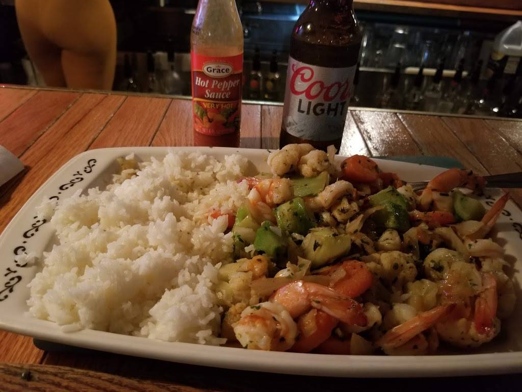 Moonlight Cuisine | restaurant | 6834 Limekiln Pike, Philadelphia, PA 19138, USA | 2154242090 OR +1 215-424-2090