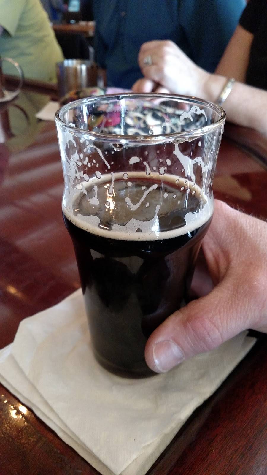 Cary Ale House & Brewing Company | restaurant | 208 W Main St, Cary, IL 60013, USA | 8476397244 OR +1 847-639-7244