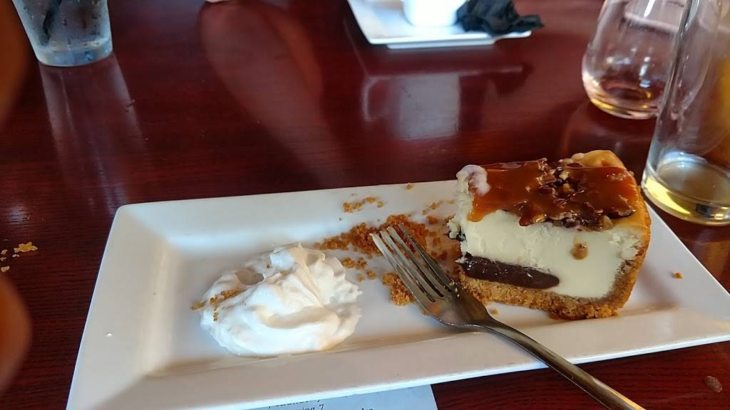 Dans Restaurant & Taphouse | restaurant | 3 S Main St, Boonsboro, MD 21713, USA | 3014325224 OR +1 301-432-5224