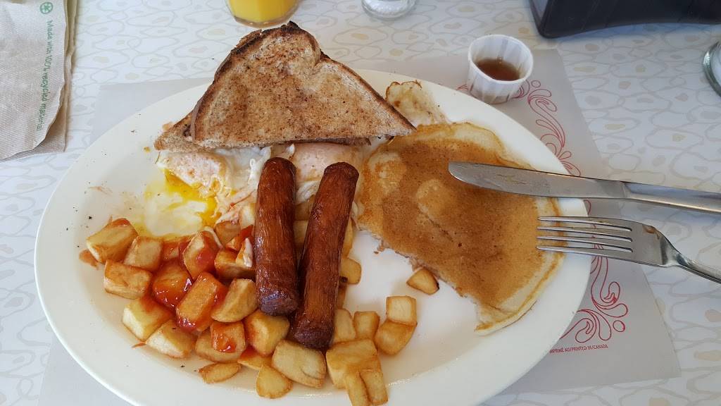 H&S Restaurant & Gas Bar | restaurant | 78 Lone Pine Rd, Port Severn, ON L0K 1S0, Canada | 7055382941 OR +1 705-538-2941