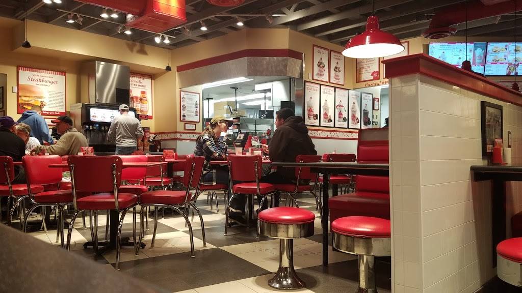 Freddys Frozen Custard & Steakburgers | restaurant | 9901 Xenia Ave N, Brooklyn Park, MN 55443, USA | 7634329860 OR +1 763-432-9860