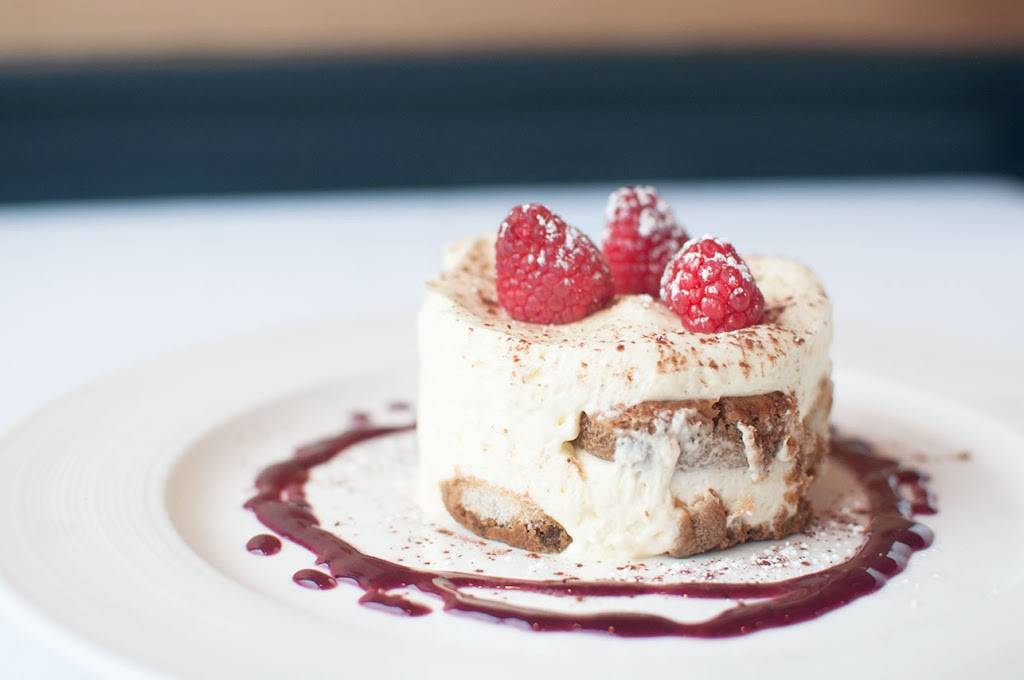 Red | restaurant | 417 New York Ave, Huntington, NY 11743, USA | 6316730304 OR +1 631-673-0304