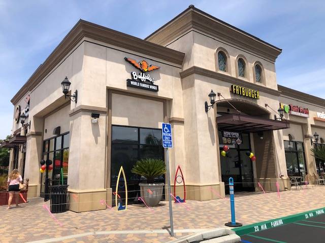 Fatburger & Buffalos Express | restaurant | 21020 Beach Blvd, Huntington Beach, CA 92648, USA | 7143740077 OR +1 714-374-0077