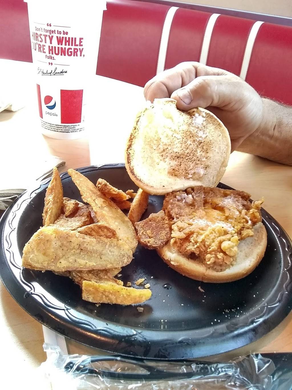 KFC | restaurant | 409 S State Rd 19, Palatka, FL 32177, USA | 3863282762 OR +1 386-328-2762