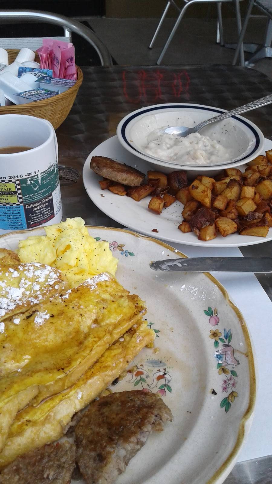 Grams Kitchen | restaurant | 2560, 915 N Spring Garden Ave, DeLand, FL 32720, USA | 3867349460 OR +1 386-734-9460