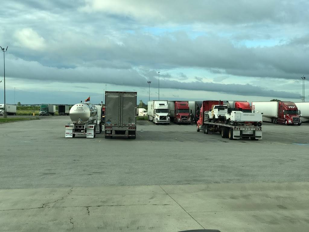 Flying J Travel Center | restaurant | 420 E Main St, Beaverdam, OH 45808, USA | 4196438001 OR +1 419-643-8001