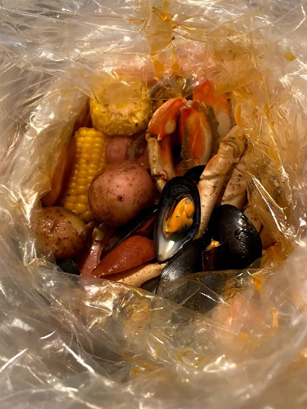 Hook & Reel Cajun Seafood & Bar | restaurant | 200 Passaic Ave, Kearny, NJ 07032, USA | 2016282996 OR +1 201-628-2996